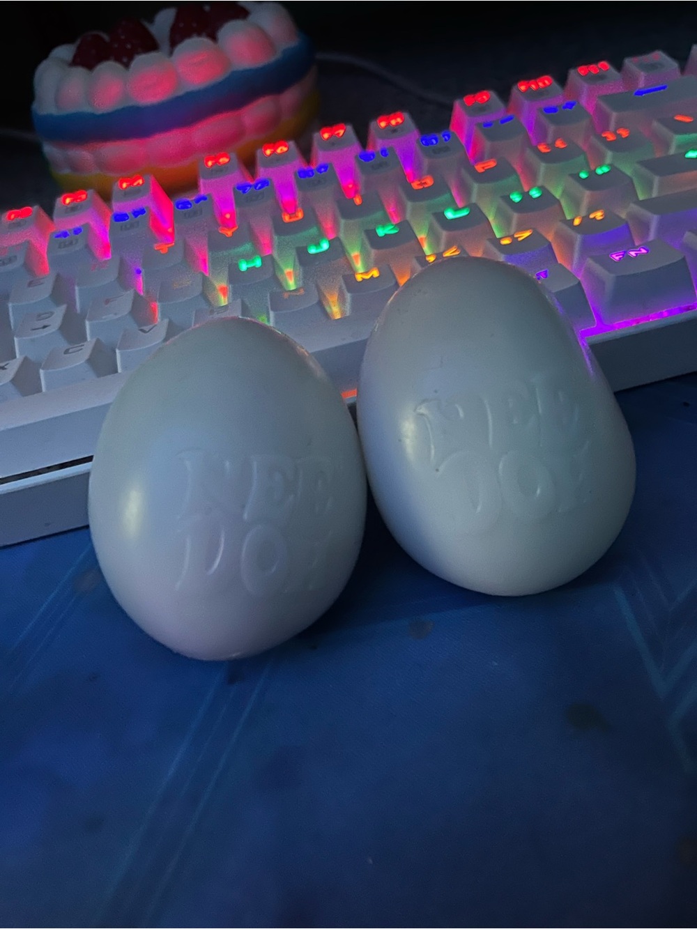 Needoh color changing egg bundle